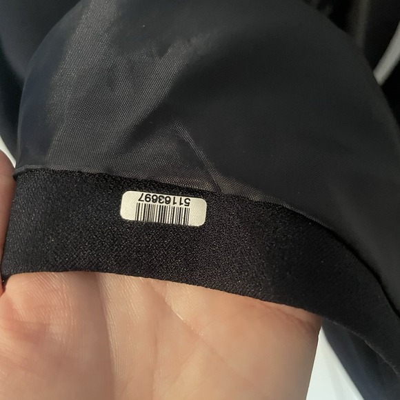 Tahari Arthur S Levine Womens Blazer Size 10 Navy 2 Button Lined Career Workwear - Picture 5 of 8